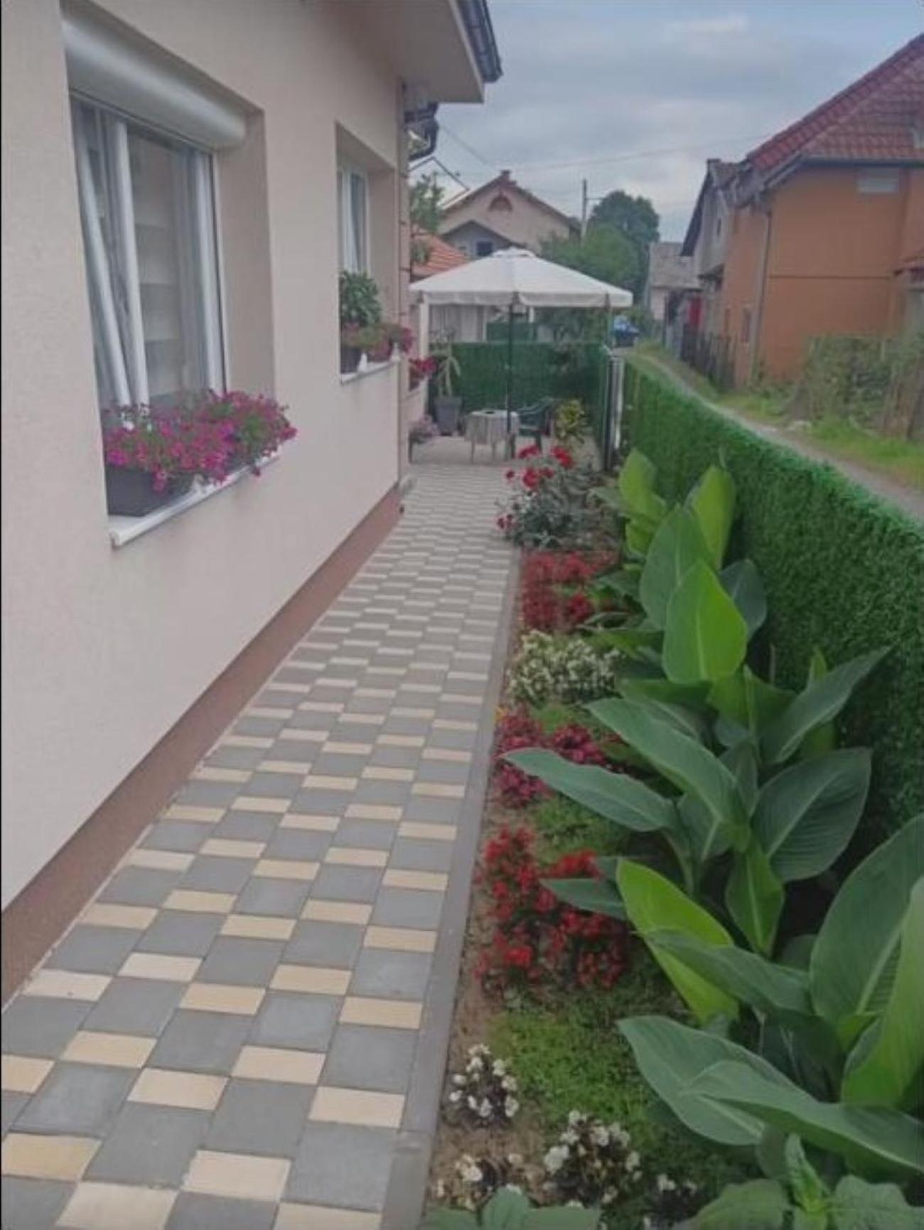 Ferienwohnung Apartman Nedeljkovic Vrnjačka Banja Exterior foto